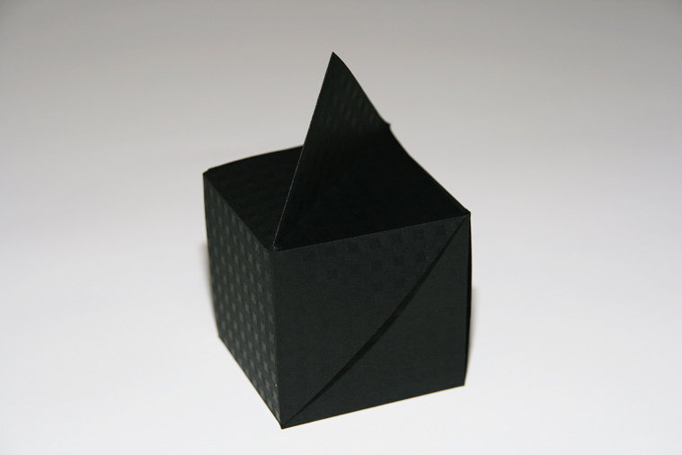 BLACK BOX 1 │ takeopaper.com + 田中千絵