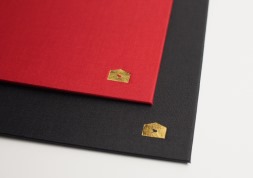 かたいぶんこ　文庫本を上製本にするブックカバー　ロゴは箔押し